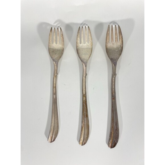 Vintage Old Company Plate IS Stamped Set of 3 Silverplate Flatware 7.5” Tarnish - Picture 2 of 4